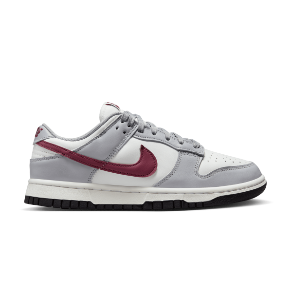 Wmns Dunk Low "Grey Team Red